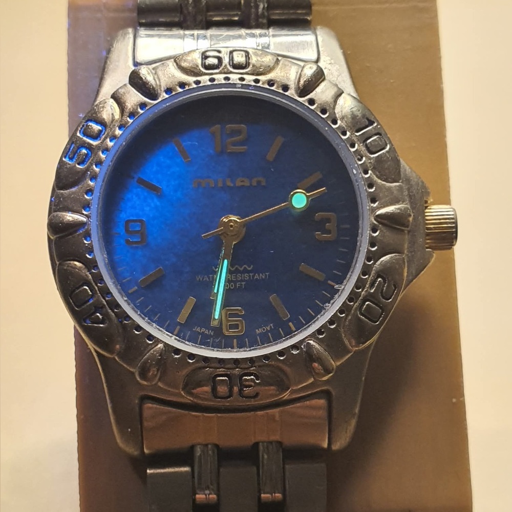 🦋10/$20🦋 Milan Silver/Blue Stainless Steel Diver Style Women's Watch